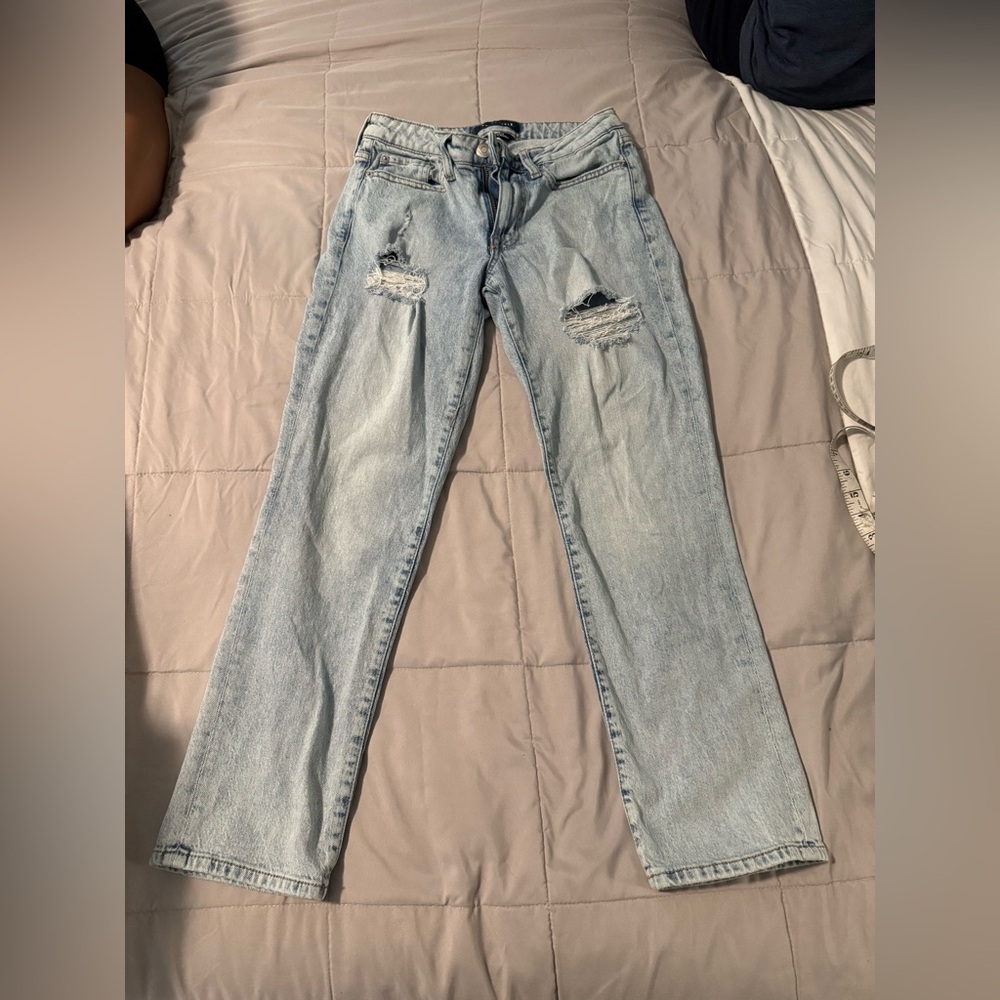 Aeropostale Woman’s Light Blue Distressed Straight Leg Jeans